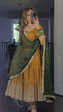 “Mustard Embroidered Anarkali Gown with Dupatta – Party Wear Dress for Women”
या हिंदी+English में:
“मस्टर्ड एम्ब्रॉयडरी अनारकली गाउन विद दुपट्टा | Party Wear Gown”